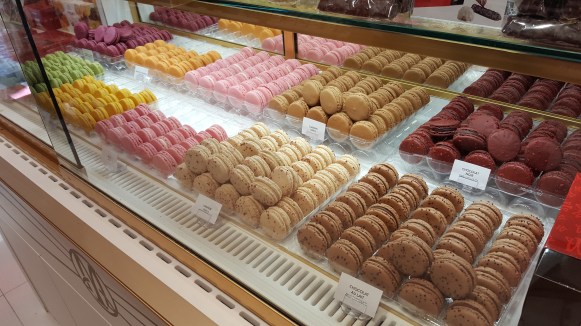 Macroons @Maxim de Paris near Place du Tertre wp-1477177663500.jpg